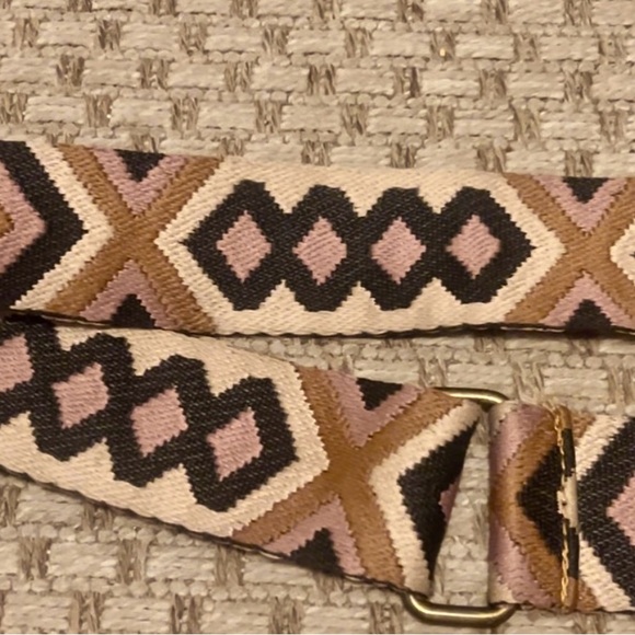 Women’s belt, Southwestern design mauve/tan/blk, 2in wide, NWOT. - Picture 2 of 5